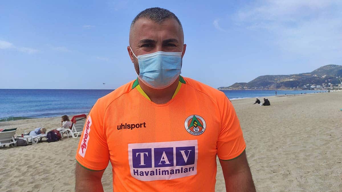 Aytemiz Alanyaspor ile Demir Grup Sivasspor'u kupa dışına gönderen Fraport TAV Antalyaspor futbolseverlere Antalya derbisi heyecanı yaşatacak.