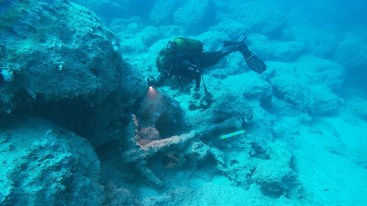 Su altı arkeologlarından 17 işaretten oluşan dil