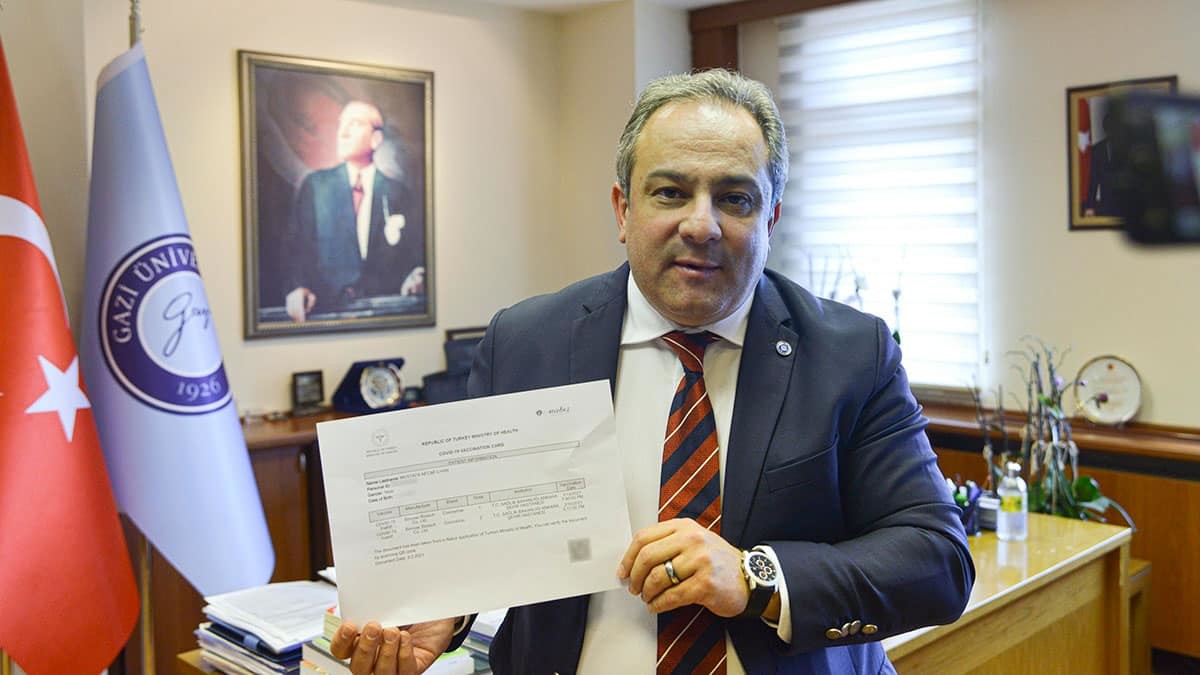 e-Nabız uygulamasına eklenen yeni modül ile 'koronavirüs aşı kartı' oluşturulabiliyor. Bu aşı kartı aşı pasaportu olarak gösterilebilecek.