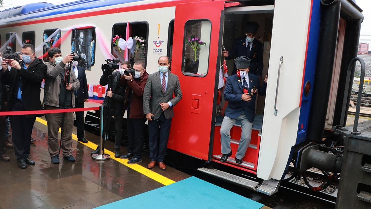 Atatürk'ün Adana'ya gelişinin 98'inci yıl dönümü