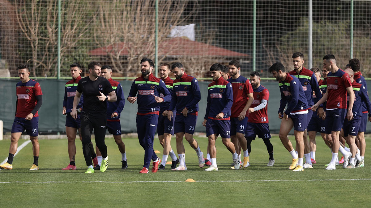 Alanyaspor maçtan galip ayrılmak istiyor