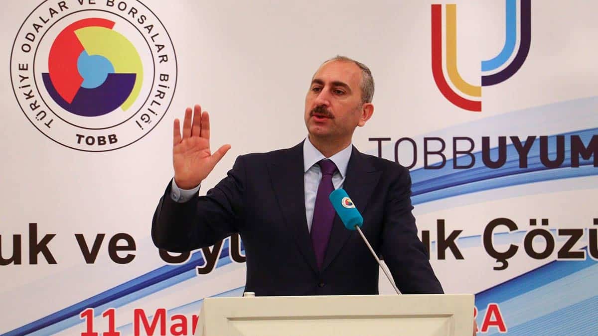 Milletimiz sivil anayasaya kavuşmayı hak etmekte