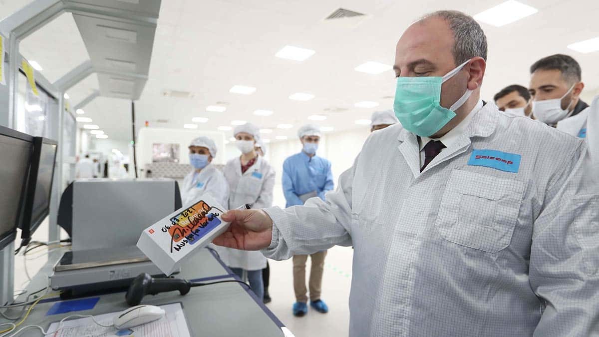 Xiaomi'nin fabrikasında üretilen telefonlar Türkiye'de satılacak