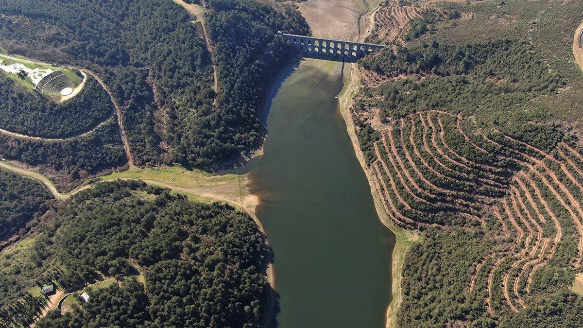 İstanbul'da barajlardaki doluluk oranı yüzde 65.21 çıktı. Barajlardaki doluluk oranı geçen yıl aynı tarihte ölçülen yüzde 64.17'yi geride bıraktı.