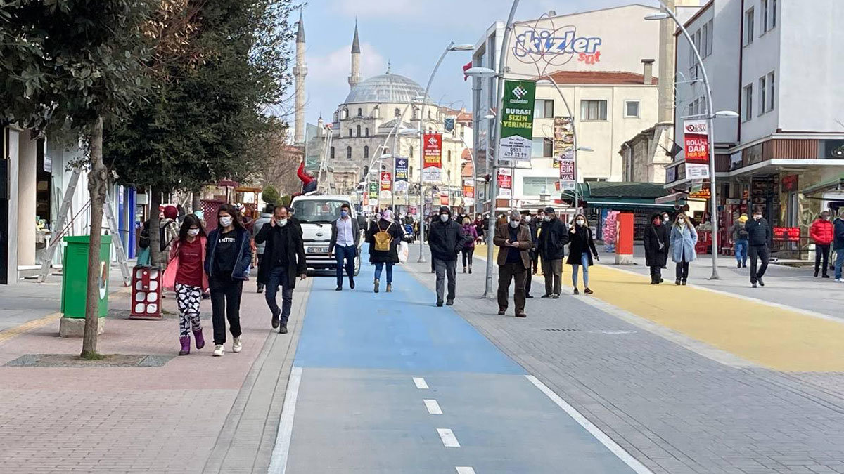 Kısa sürede yüksek risk kategorisinde yer alan artan vaka sayıları Bolu'da endişeye neden oldu.