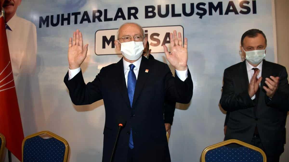 Cumhuriyet Halk Partisi (CHP) Genel Başkanı Kemal Kılıçdaroğlu, bir araya geldiği muhtarlara, "Sizden oy istemeye gelmedim. Sizden isteğim kendi haklarınıza sahip çıkın ve o hakkı size teslim etmeyenlerle mücadele edin" dedi.