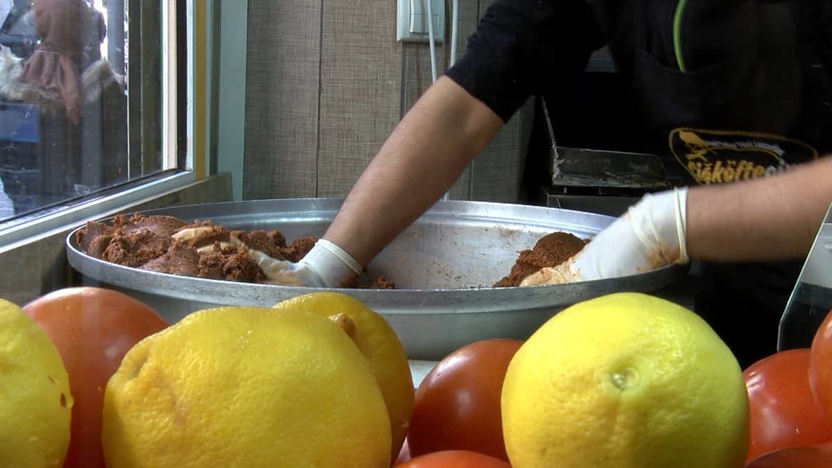 Çiğ köfte ustaları hileye karşı uyardı