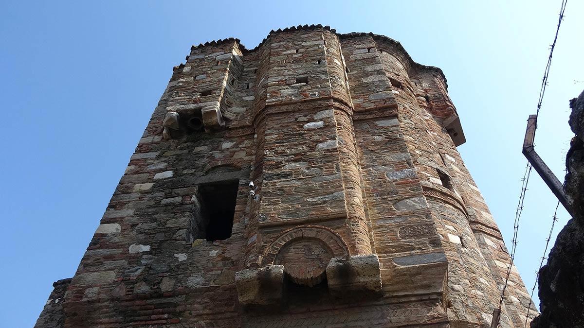 Aydın Valiliği ile Kültür ve Turizm Bakanlığı tarafından restore çalışmaları yapılacak olan Cihanoğlu Kulesi turizme kazandırılacak.