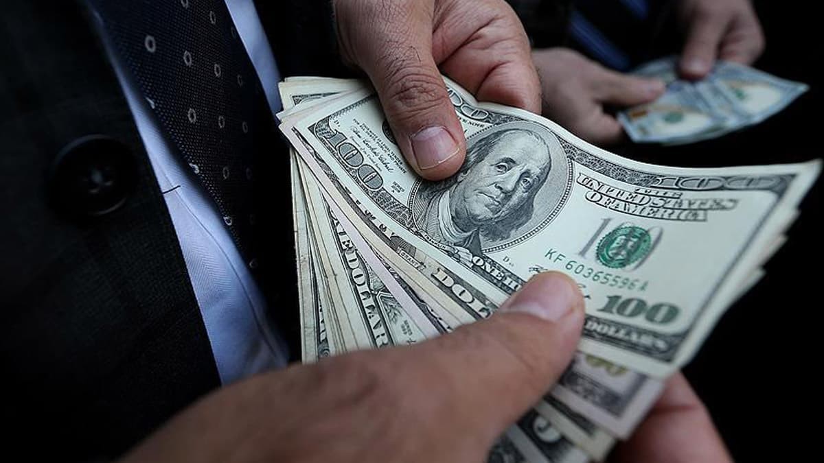 Dolar hafta ortasında 7.30 lirayı aştı