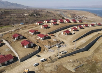 Elazığ'da depremzedeler konutlarına kavuşuyor