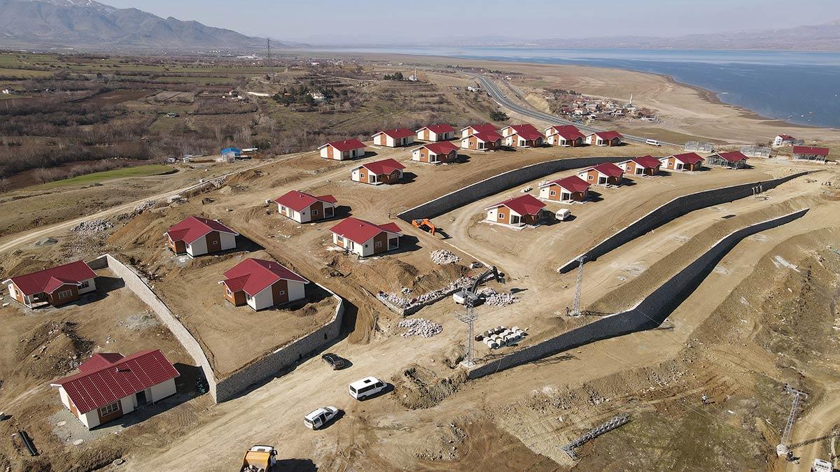 Elazığ'da depremzedeler konutlarına kavuşuyor