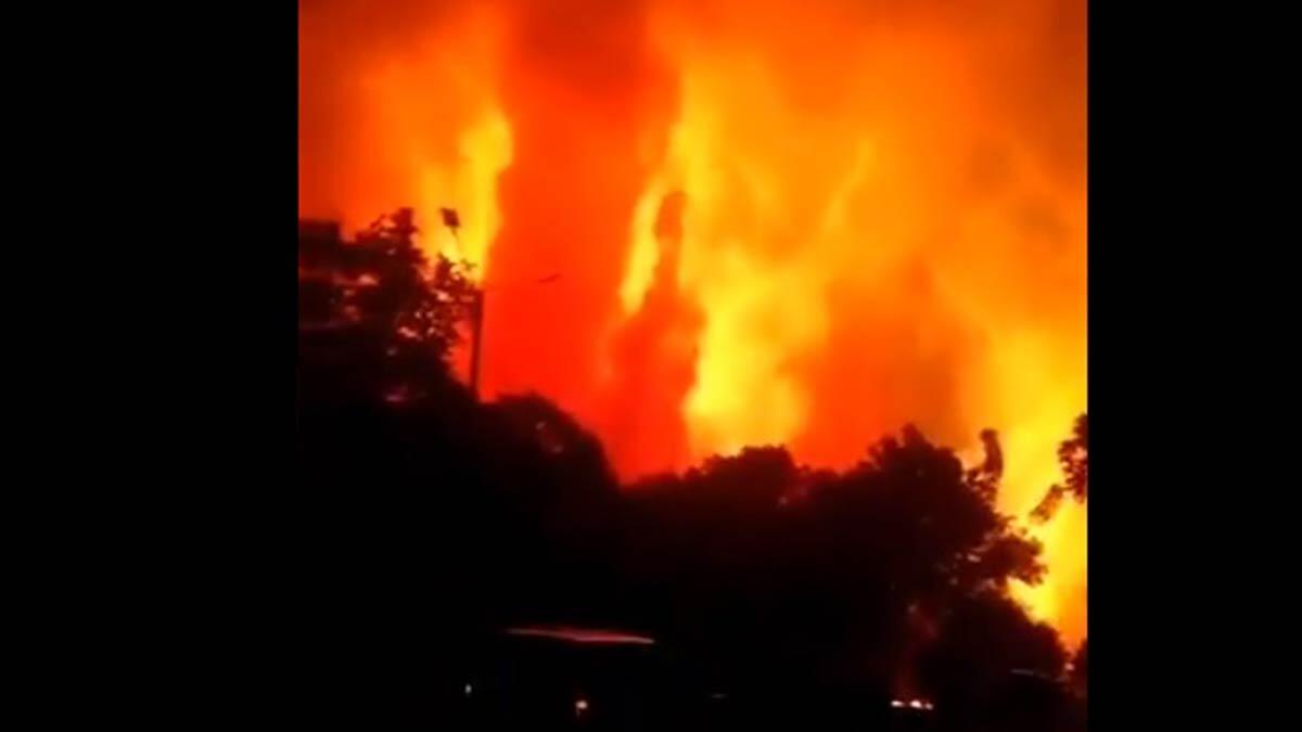 Petrol Rafinerisi'nde şiddetli patlama