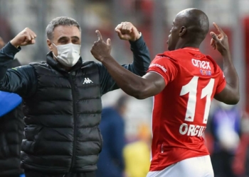 500'üncü maçına Fenerbahçe karşısında çıkacak
