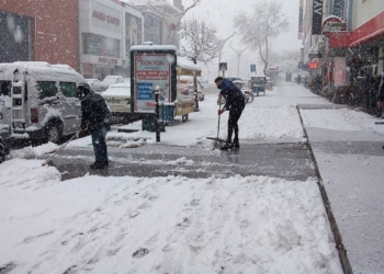 Erzincan'da 239 köy yolu ulaşıma kapandı