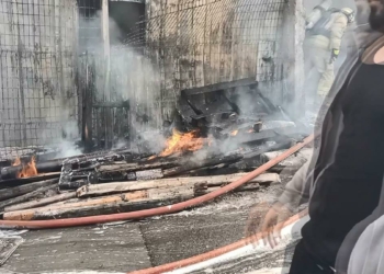 Esenyurt'ta nalbura ait depoda yangın