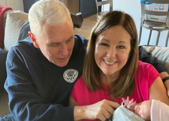 Mike Pence dede oldu