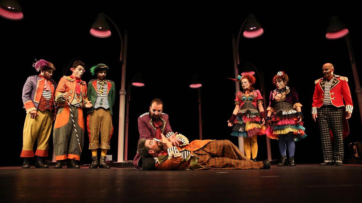 Eskişehir Şehir Tiyatroları 1 milyon 500 binden fazla seyirciye ulaştı. 'Bitmez Bu Oyunlar' belgeselini, sosyal medyada paylaştı.