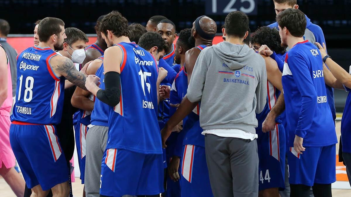 Büyük çekişmeye sahne olan mücadeleyi, sarı-lacivertli ekip 3'ncü periyottaki etkili oyunuyla 77-68 kazandı ve 20'nci galibiyetini alarak Play-off'a adını yazdırdı.