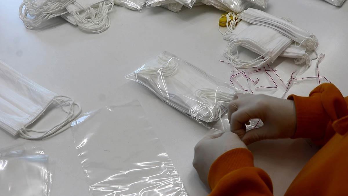 Lise öğrencileri havlu bornoz kimono üretiyor