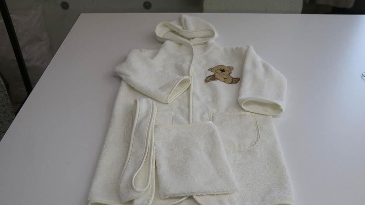 Koronavirüs döneminde maske de üreten öğrencilerin diktiği 1 milyon 200 bin maske, devlet kurumlarına ücretsiz dağıtıldı. Okul, talep üzerine Hollanda ve Yunanistan'a ise tek kullanımlık maske ihraç etti.