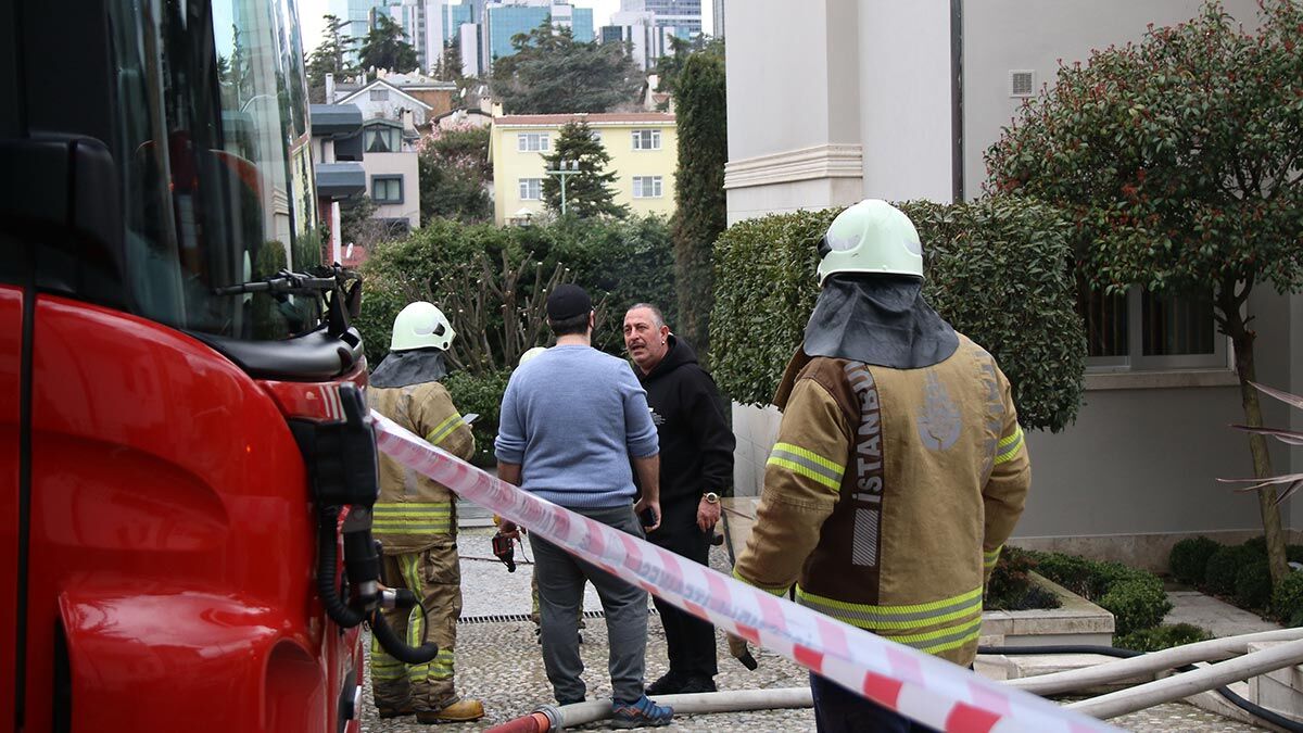 Cem Yılmaz'ın evinde yangın çıktı