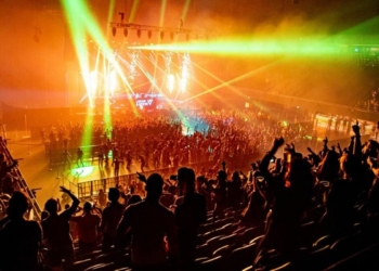 Gece kulüplerinin bin 300 kişilik covid-19 anketi