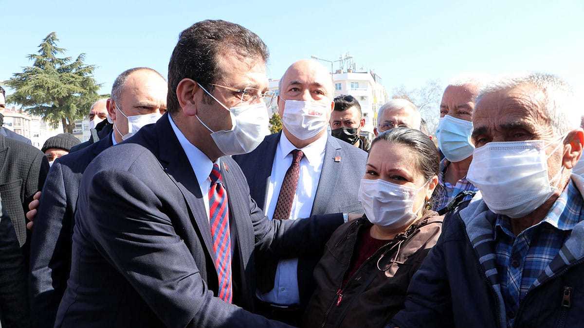 11 büyükşehir belediye başkanımızla yaptığımız çalışmalara il belediye başkanlarımızı katacağız. Türkiye'nin her konusuna yerel yönetimler muhataptır.