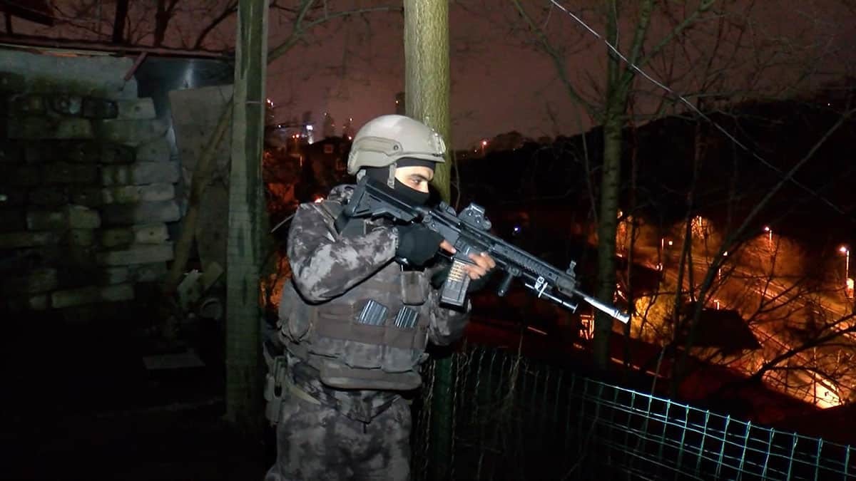 İstanbul'da uyuşturucu operasyonu: 1 kilo kokain ele geçirildi