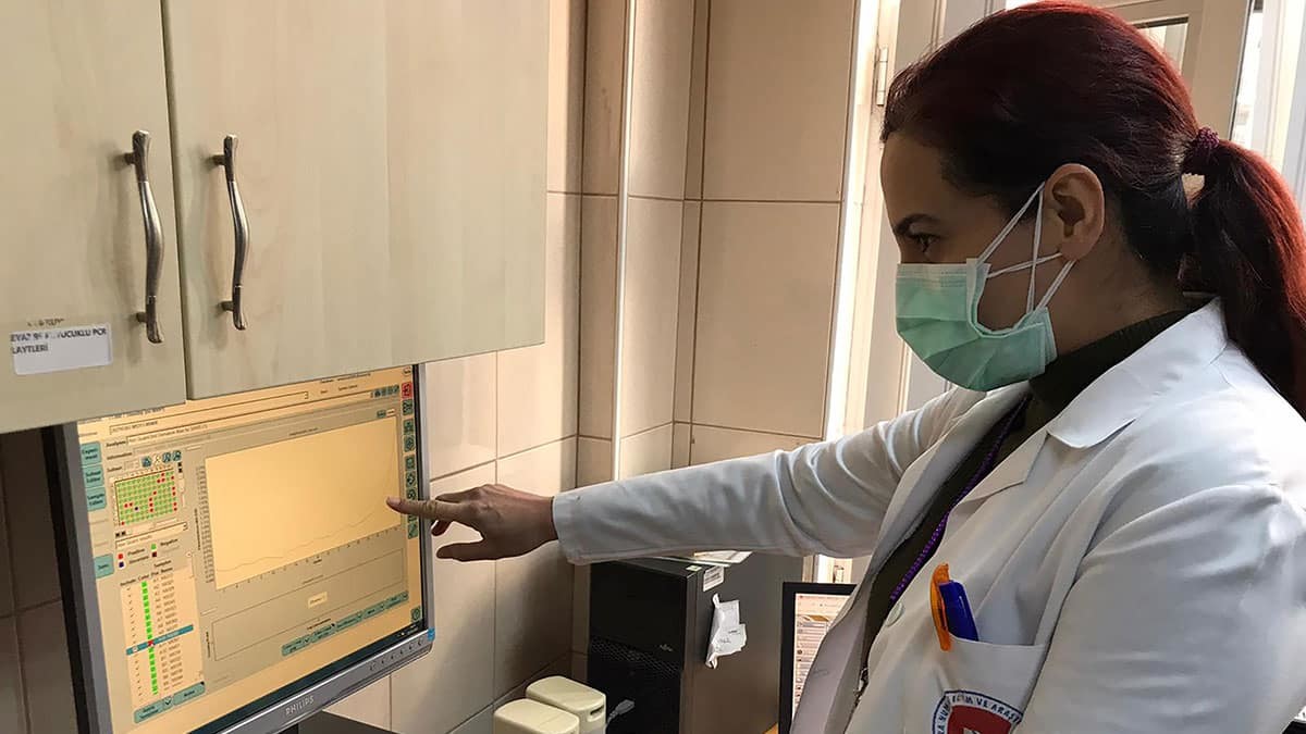 Türkiye’nin diğer bölgelerine oranla 'çok yüksek riskli' kategoride olan Karadeniz'de, Covid-19 virüsünün hızlı yayılımının takibi ve tespiti için özel bir çalışma başlatıldı.