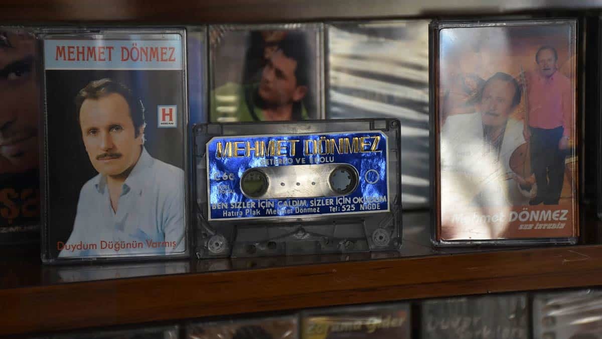 Kasetler tarih olsa da mesleğinden kopamıyor