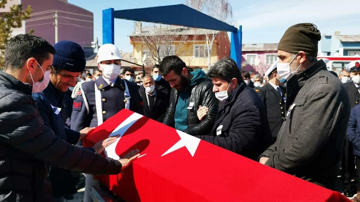 Serkan Kavuk son yolculuğa uğurlandı