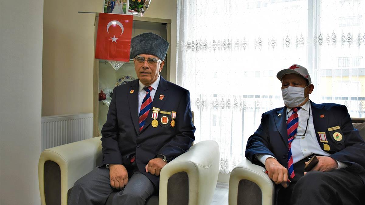 Gökçe, "Çanakkale Savaşı'nda düşmanın denize döküldüğü anlatılırdı. Ben de 'Düşman denize girer mi?' derdim. Çanakkale'deki gibi Kıbrıs'ta düşmanı denize döktük" dedi.