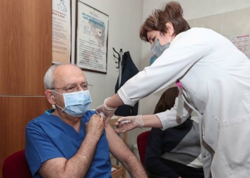 Kılıçdaroğlu koronavirüs aşısının ikinci dozunu oldu