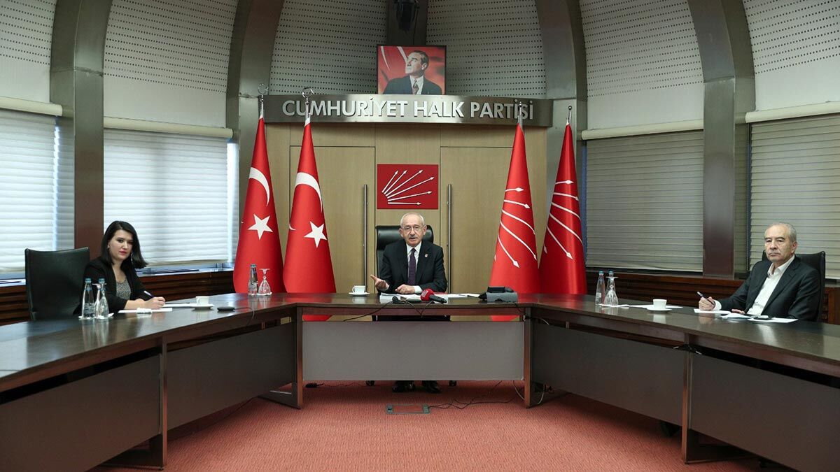 300 bin genç Türkiye'nin kaderini belirleyecek