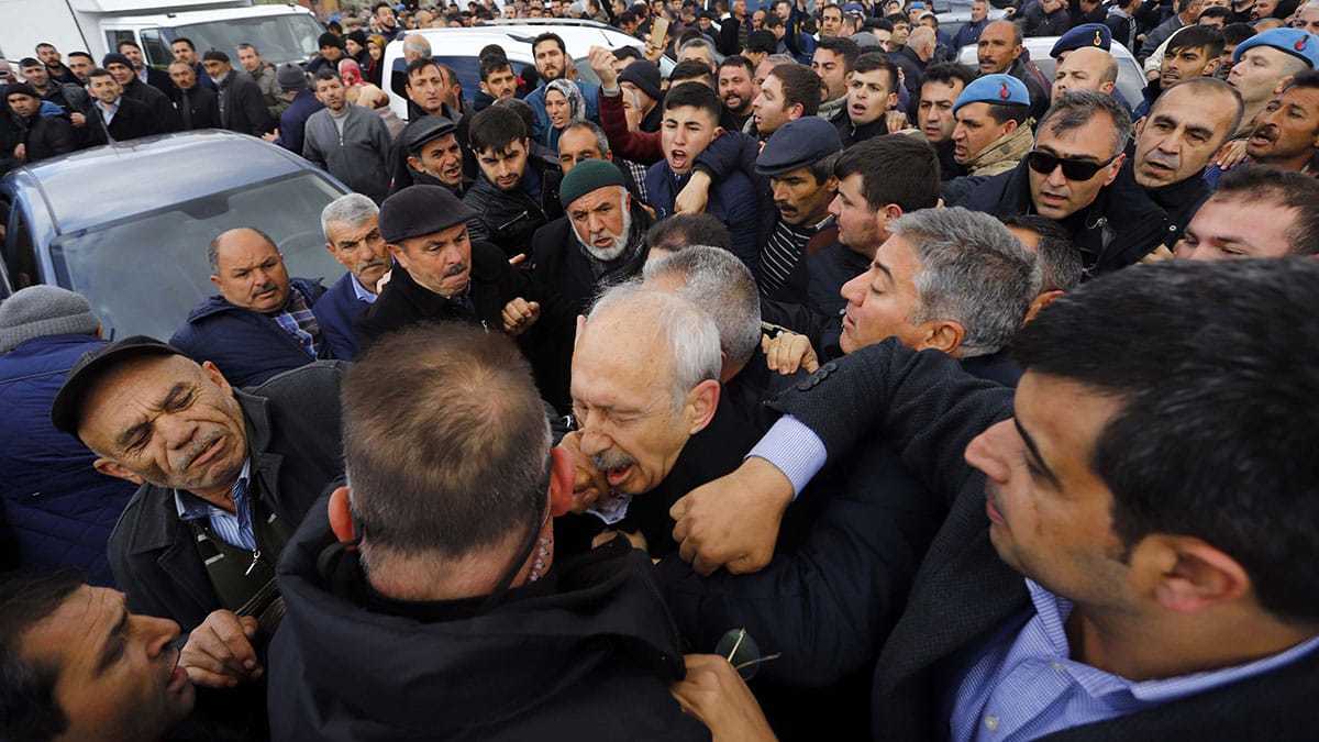 Kılıçdaroğlu'na şehit cenazesinde saldırı davası
