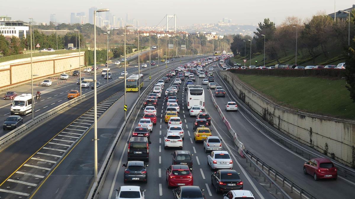 Kısıtlamasız ikinci Cumartesi İstanbul trafiği