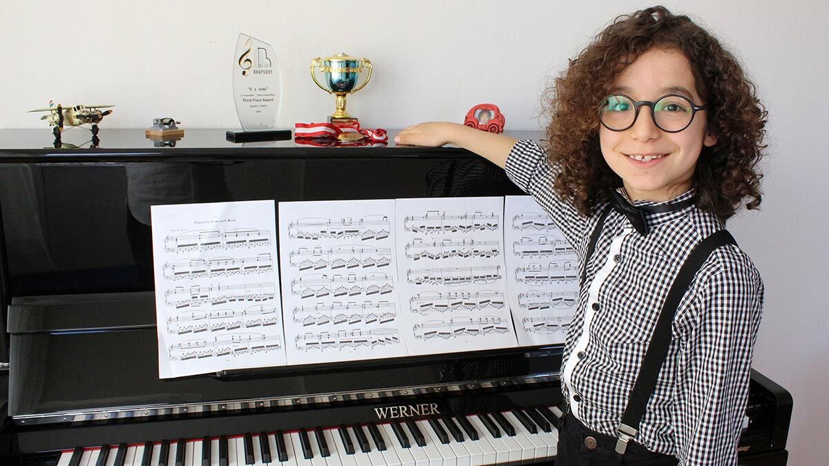 Ocak ayında İspanya'da düzenlenen Franz Liszt Center Piano Competition'da 2'ncilik elde eden Engin İtalya'da düzenlenecek yarışmaya hazırlanıyor.