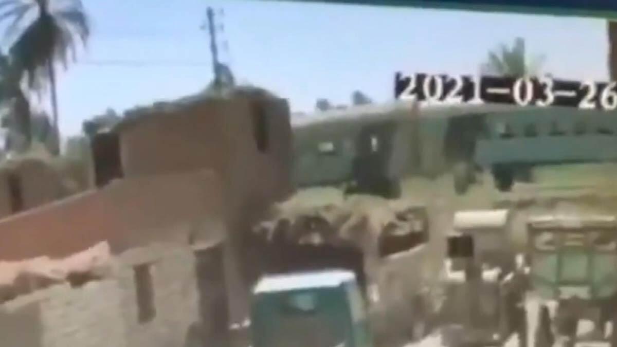 32 kişinin hayatını kaybettiği, 165 kişinin de yaralandığı kazaya ait anlar güvenlik kamerasına yansıdı.