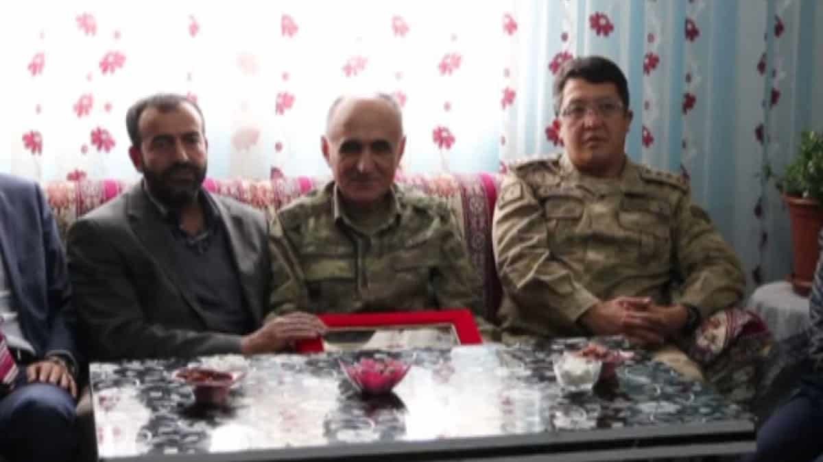 Hulusi Akar askeri helikopter kazası için bölgeye gitti