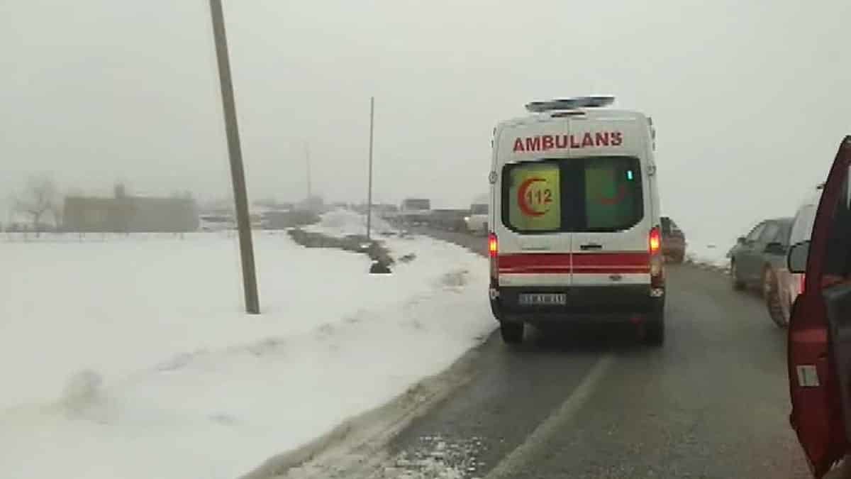 Askeri helikopter kaza kırıma uğradı; 9 şehit