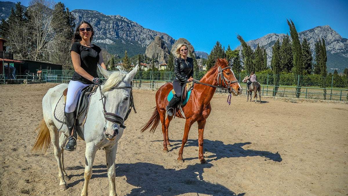 Geçen yıl tüm dünyayı etkisi altına alan koronavirüs salgını, yerli ve yabancı turistlerin de tatil seçeneklerinin değişmesine neden oldu.