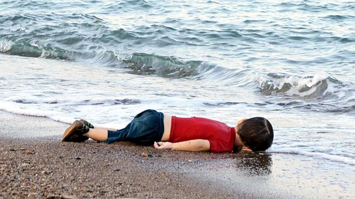 Papa Francis Aylan Kurdi'nin babasıyla görüştü