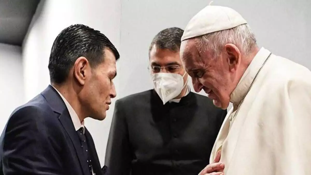 Papa francis aylan kurdi'nin babasıyla görüştü