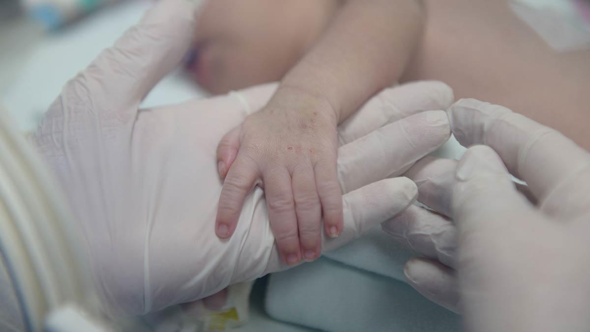 Koronavirüslü annelerin erken doğum riski fazla