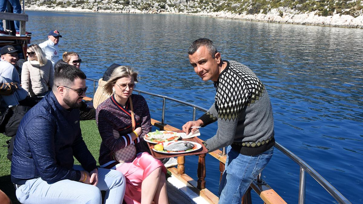 Rus turistler Demre ve Kekova'ya hayran kaldı