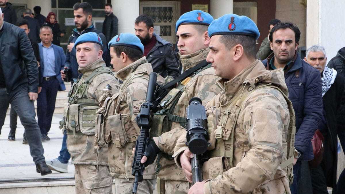 Şanlıurfa’da terör propagandasına 8 gözaltı