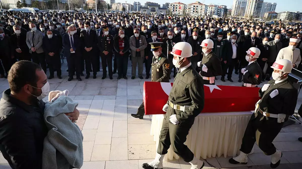 Şükrü karadirek son yolculuğuna uğurlandı