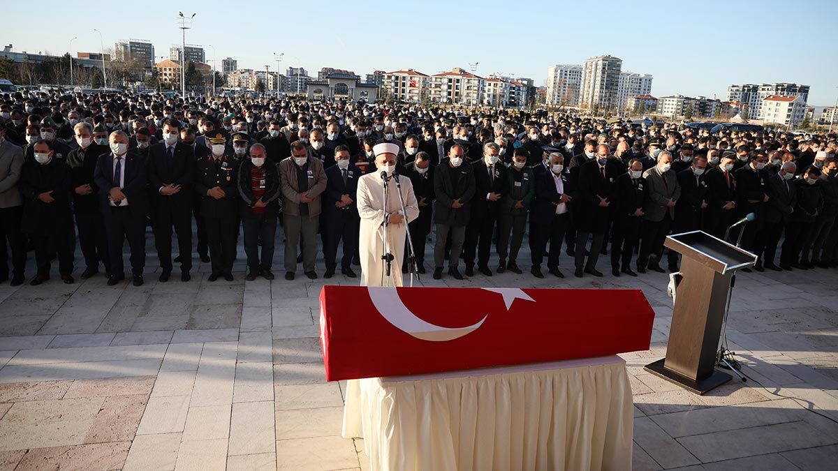 Şükrü Karadirek son yolculuğuna uğurlandı