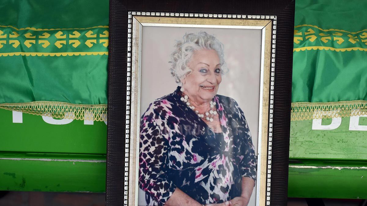 Altan Karındaş gözyaşları içinde toprağa verildi