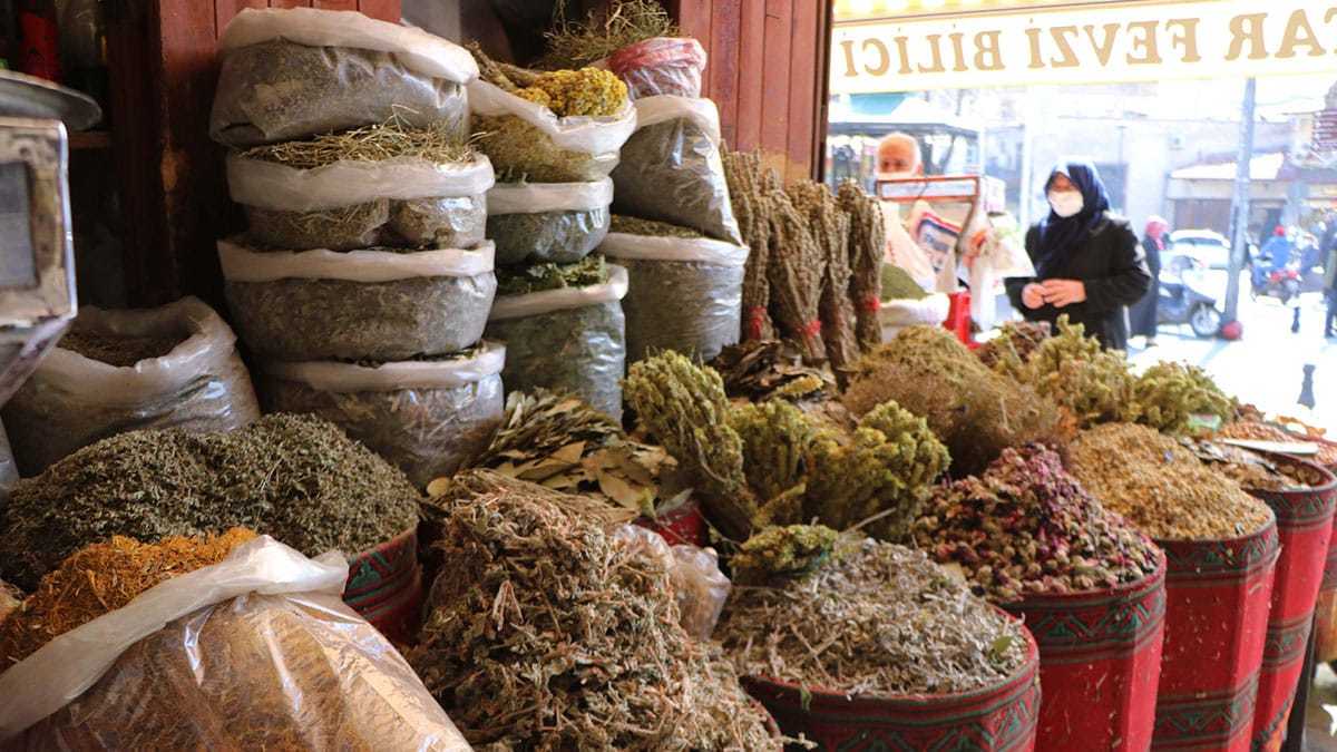 Gaziantepli aktarlarda online sipariş dönemine geçişe neden oldu. Kentte bulunan birçok esnaf sosyal medya hesapları üzerinden siparişler alıp ürünlerini Türkiye'nin birçok şehrine kargo aracılığı ile göndermeye başladı.